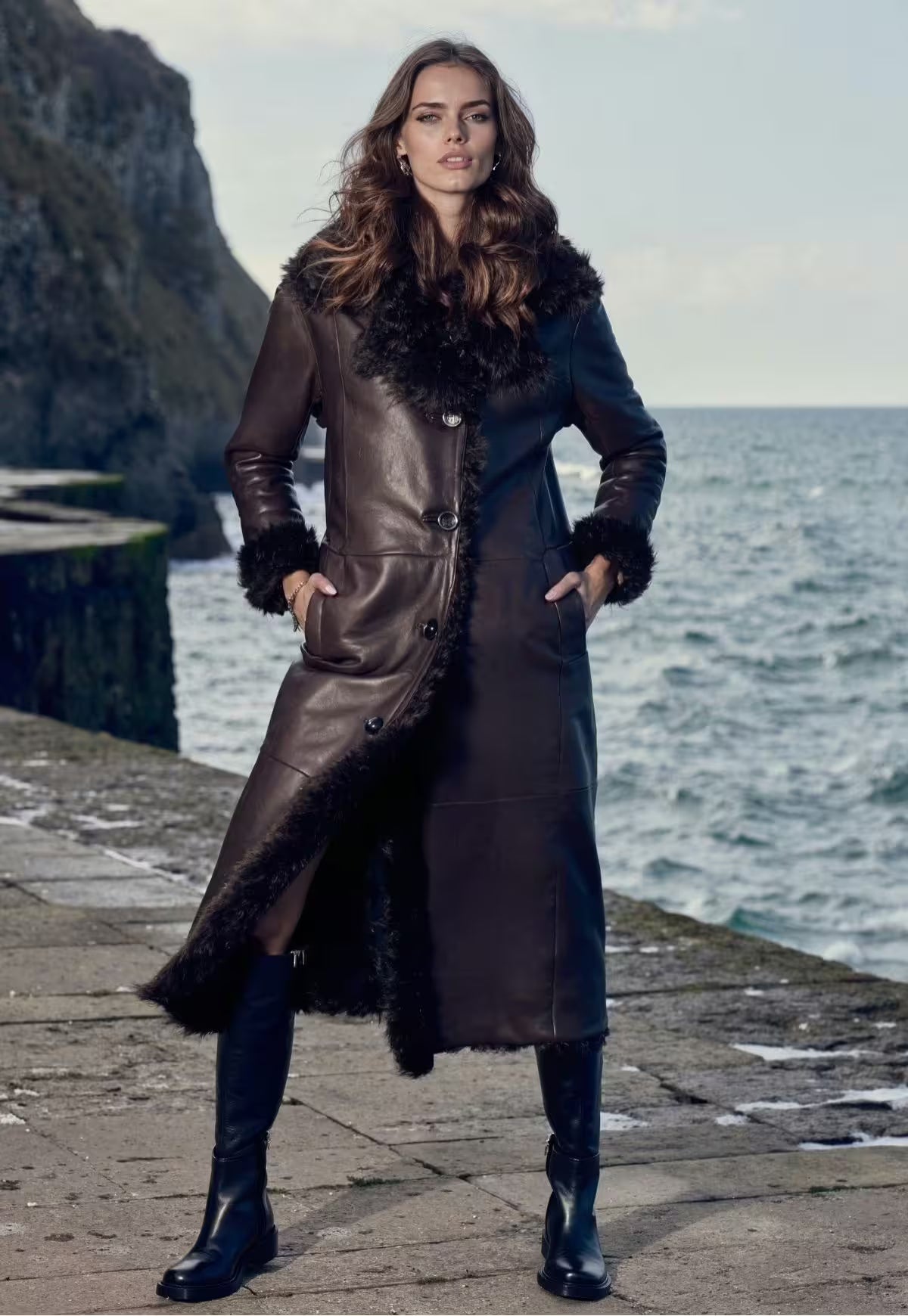 Curly Reversible Coat Noella in Lambskin - Dark Brown