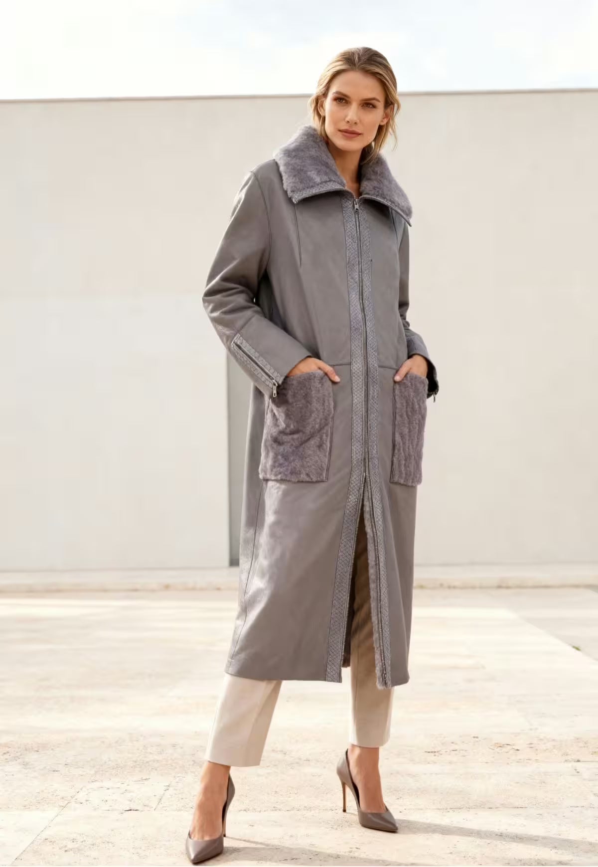 Reversible Coat - Luxurious Lambskin & Fine Nappa Leather - Timeless Elegance
