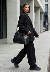 Luxury Leather Tote Handbag – The Iconic Black
