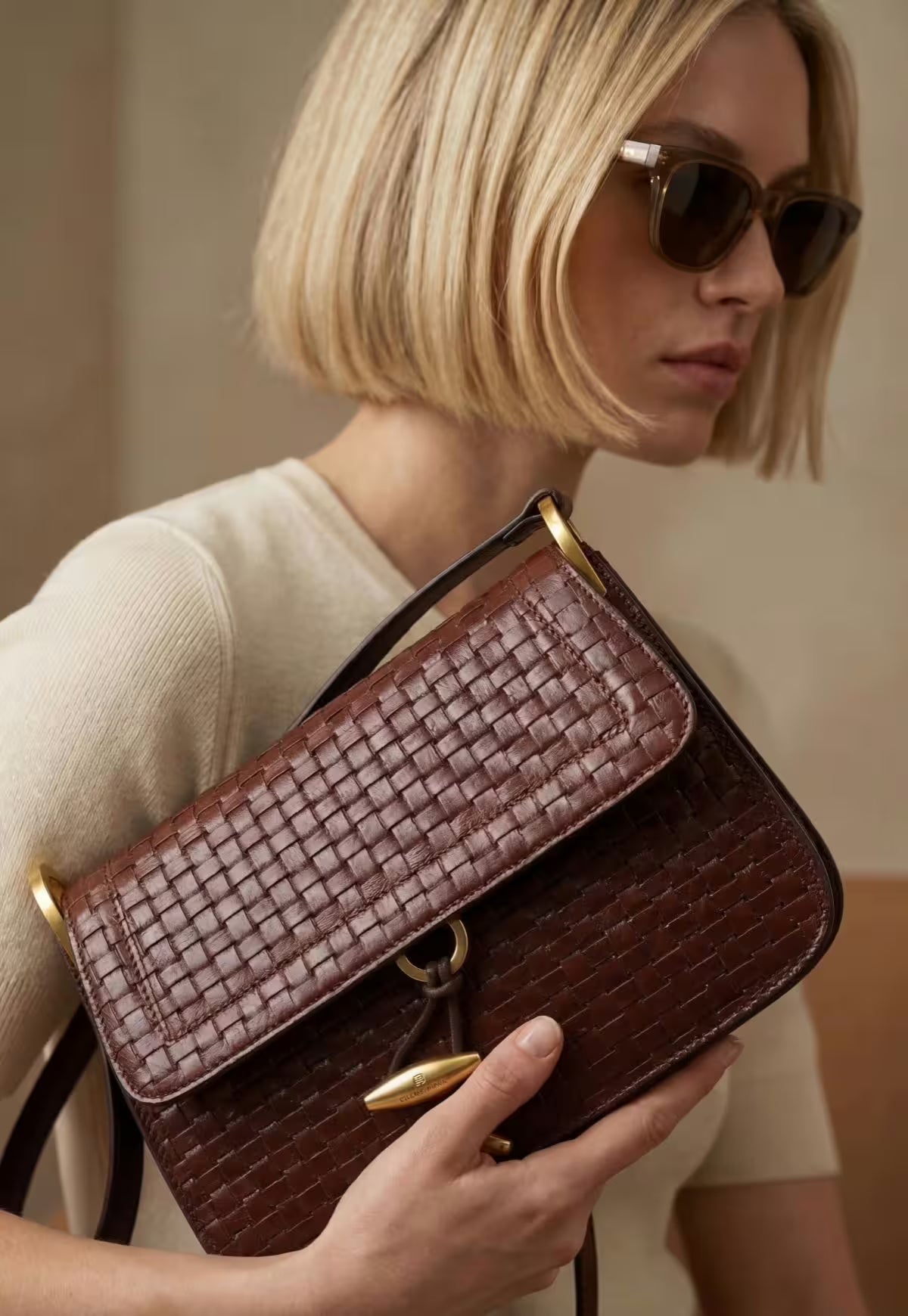 Elegant Leather Flap Handbag for Women - Seravelle