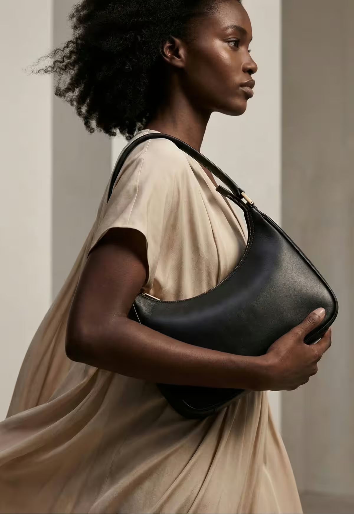 Elegant Timeless Hobo Leather Handbag for Women – Solmira