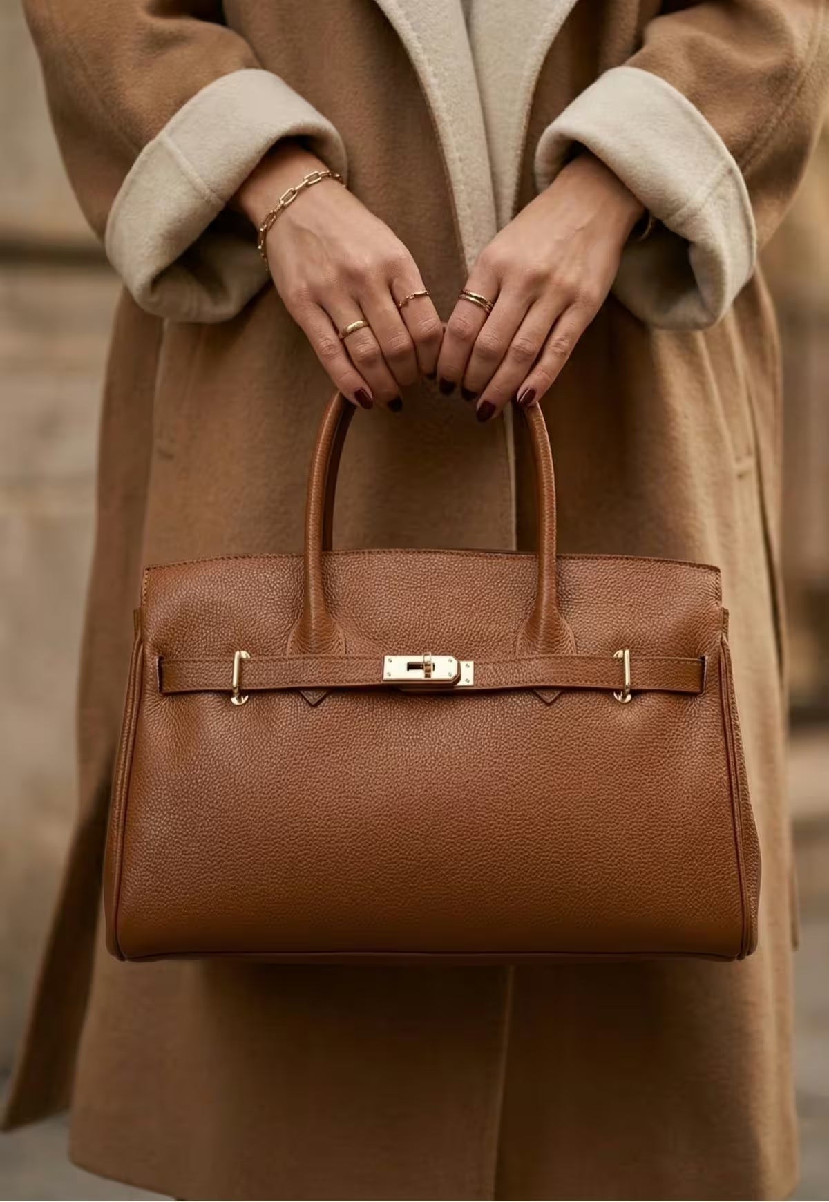 Elegant Leather Handbag for Women - Florence Camel