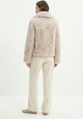 Luxuriöse Curly Lammfelljacke in Creme-Beige Modell 1043